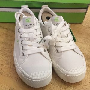 Cariuma OCA Off White Canvas Sneaker Sz 6.5